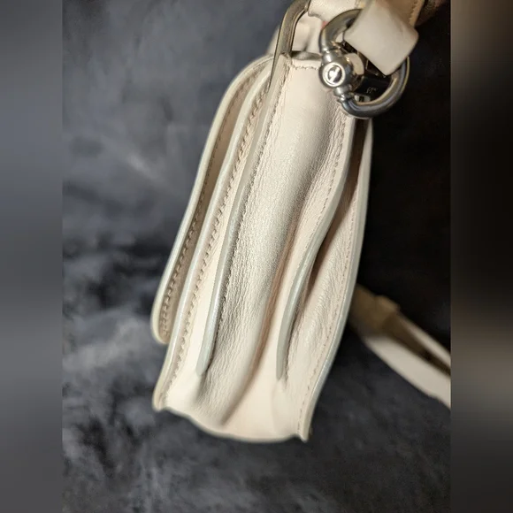 Tod’S Double T Leather Shoulder Bag - Picture 4 of 9